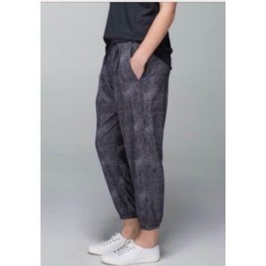 ✨SOLD✨ Lululemon Jogger Pant 25”